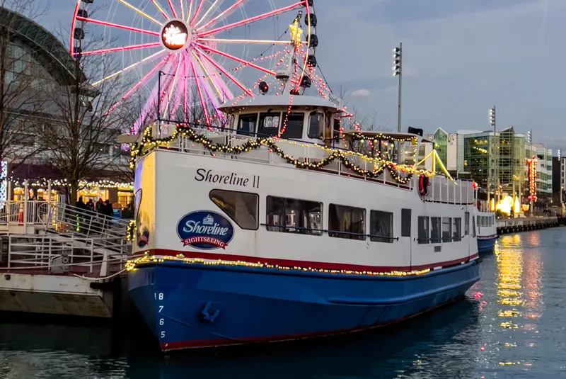 image of Shoreline boat at Navy Pier with ferris wheel