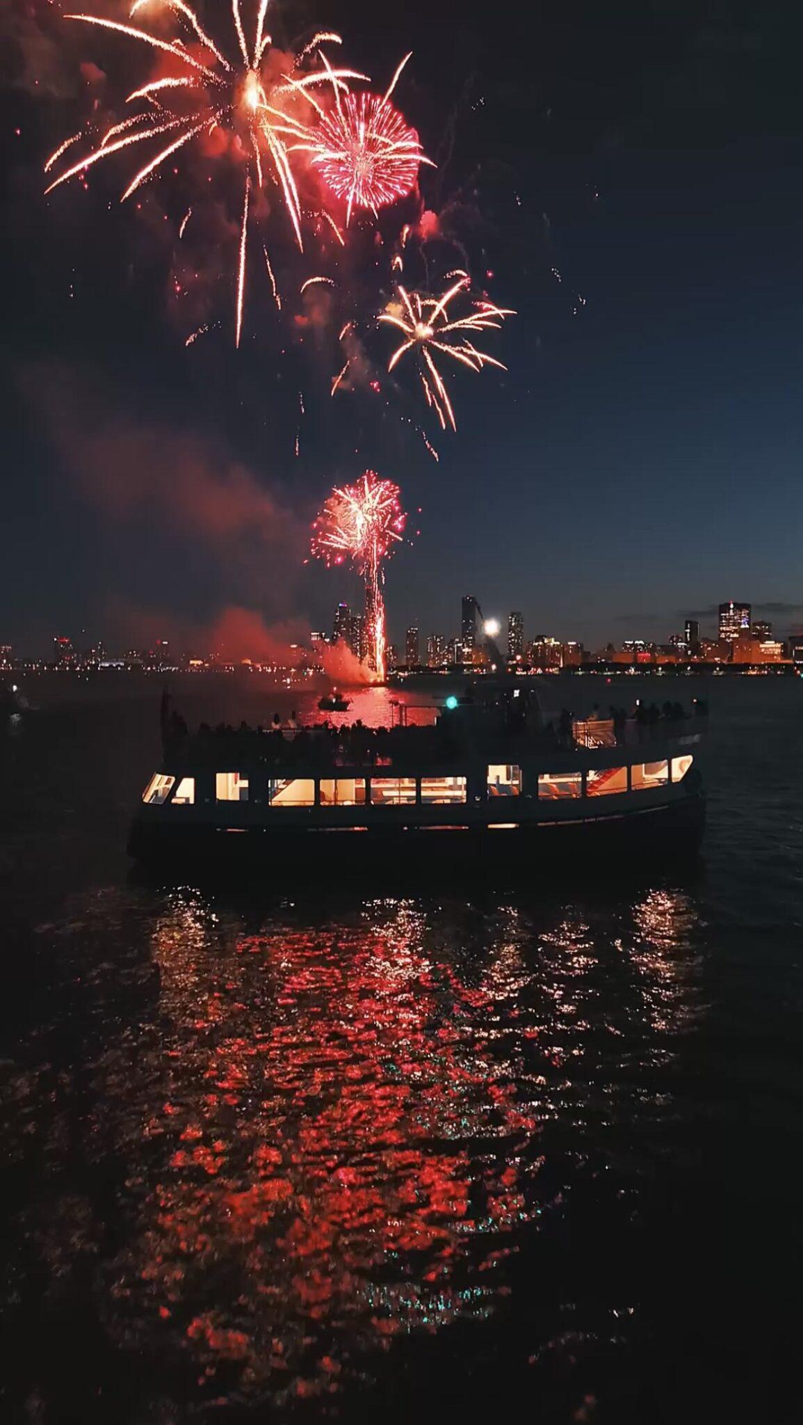 Things to Do in Chicago for 4th of July 2026 | Boat Tours, Fireworks