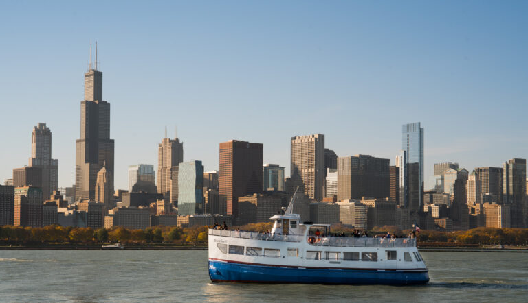 The Best Time of Day for a Chicago Boat Tour: Morning, Afternoon, or Sunset? 