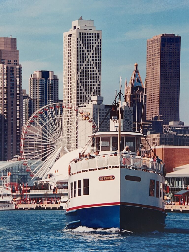 1999 — Shoreline’s popular Architecture Tour debuts, leaving from Navy Pier.