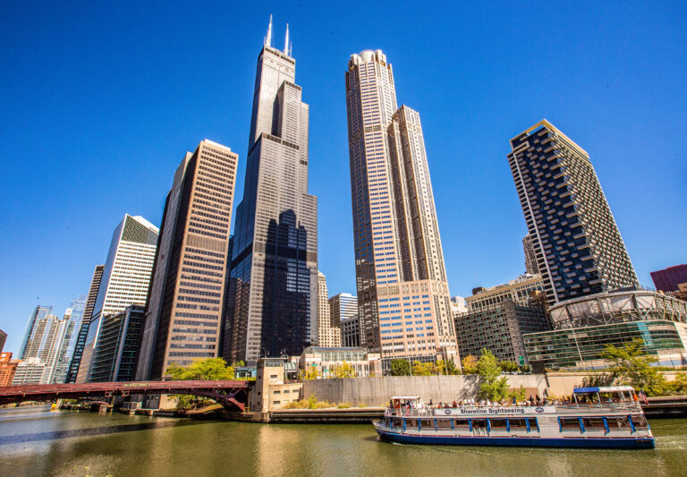How to See Chicago Without a Car: A Car-Free Day 